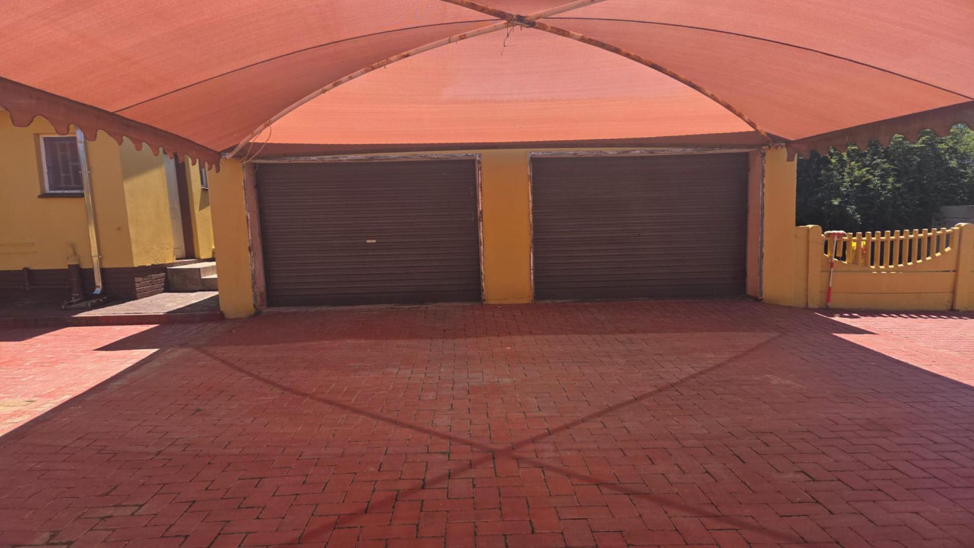 Garage of property in Kroonstad