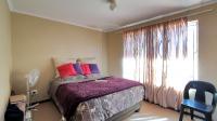 Main Bedroom - 14 square meters of property in Tlhabane West