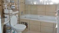 Bathroom 1 - 5 square meters of property in Miederpark