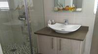 Bathroom 1 - 4 square meters of property in Kraaibosch Country Estate