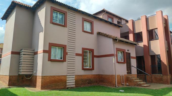Standard Bank SIE Sale In Execution 2 Bedroom Sectional Title for Sale in Castleview - MR182236