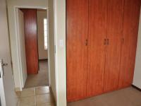 Bed Room 1 - 11 square meters of property in Castleview