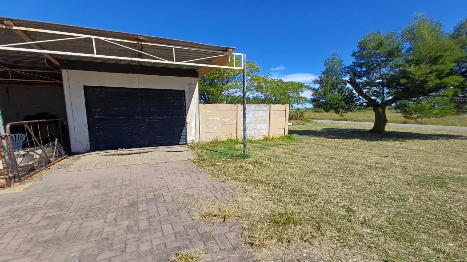 Garage of property in Grootvlei