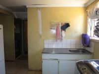 Kitchen - 10 square meters of property in Klipspruit West
