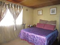 Main Bedroom - 13 square meters of property in Klipspruit West