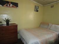 Bed Room 1 - 10 square meters of property in Klipspruit West