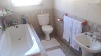 Bathroom 1 - 5 square meters of property in Halfway Gardens