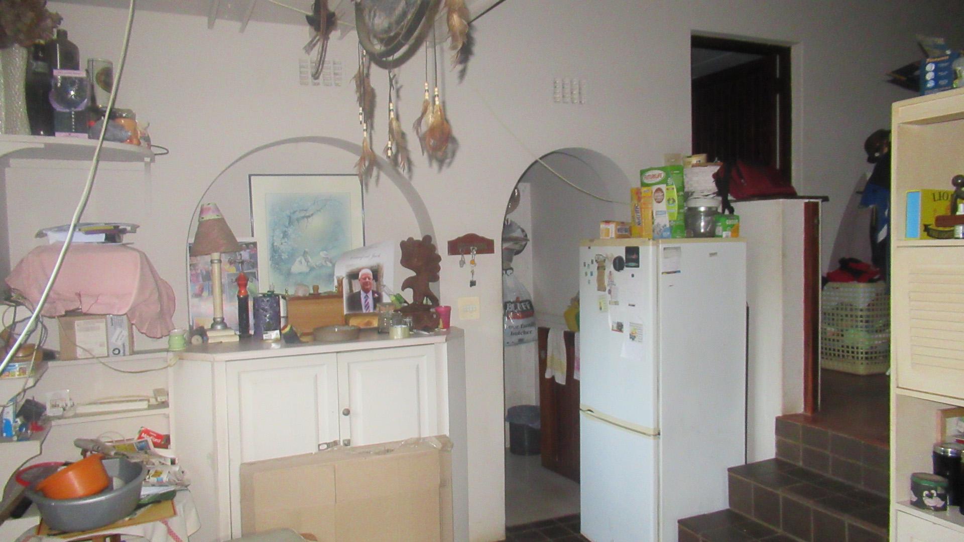 Lounges - 69 square meters of property in Padfield Park