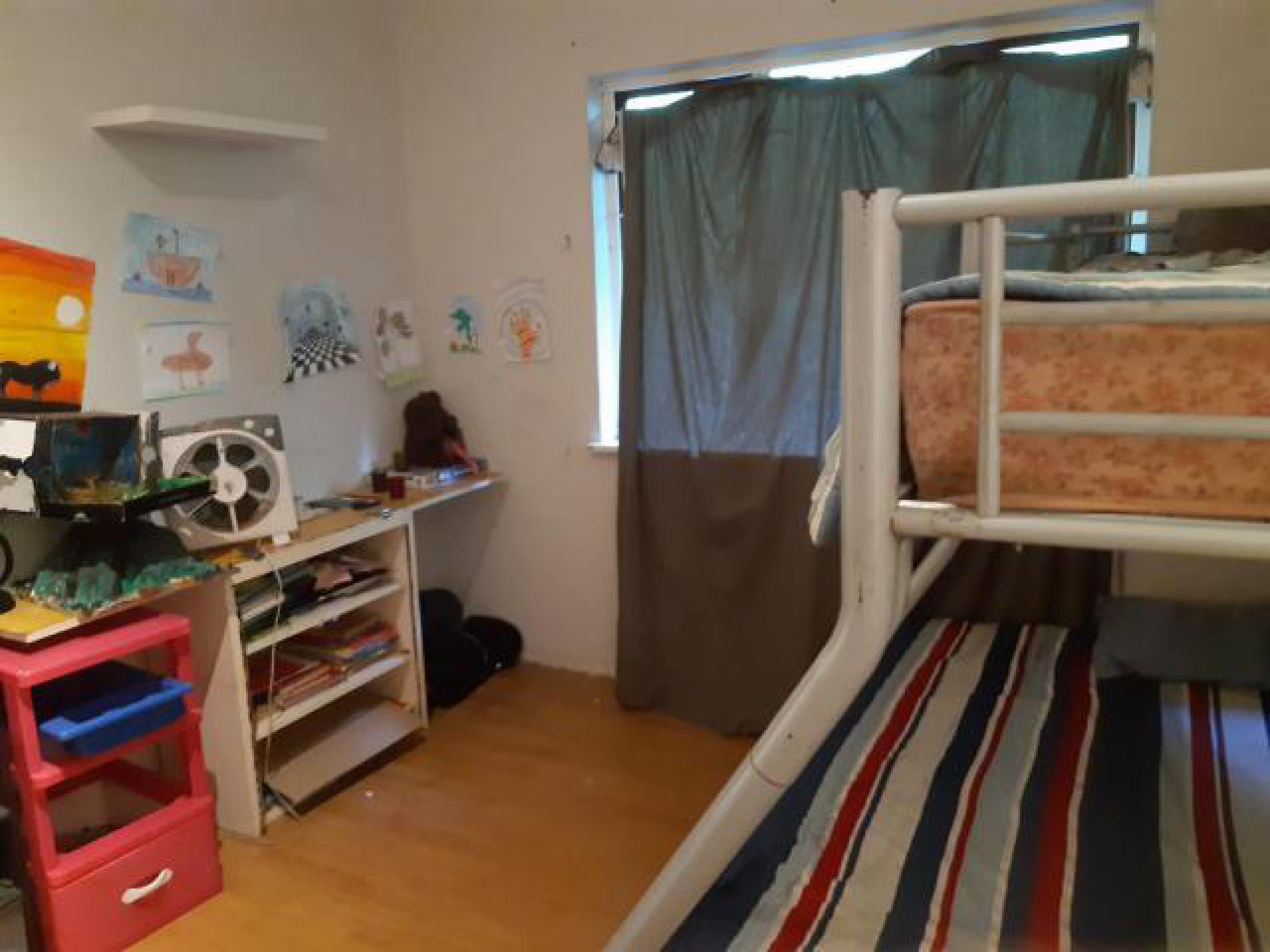 Bed Room 2 - 14 square meters of property in Padfield Park