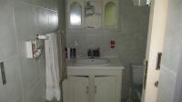 Bathroom 1 - 8 square meters of property in Padfield Park