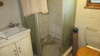Bathroom 1 - 8 square meters of property in Padfield Park