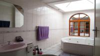 Bathroom 1 - 11 square meters of property in Tileba