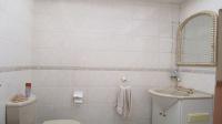 Main Bathroom - 7 square meters of property in Tileba