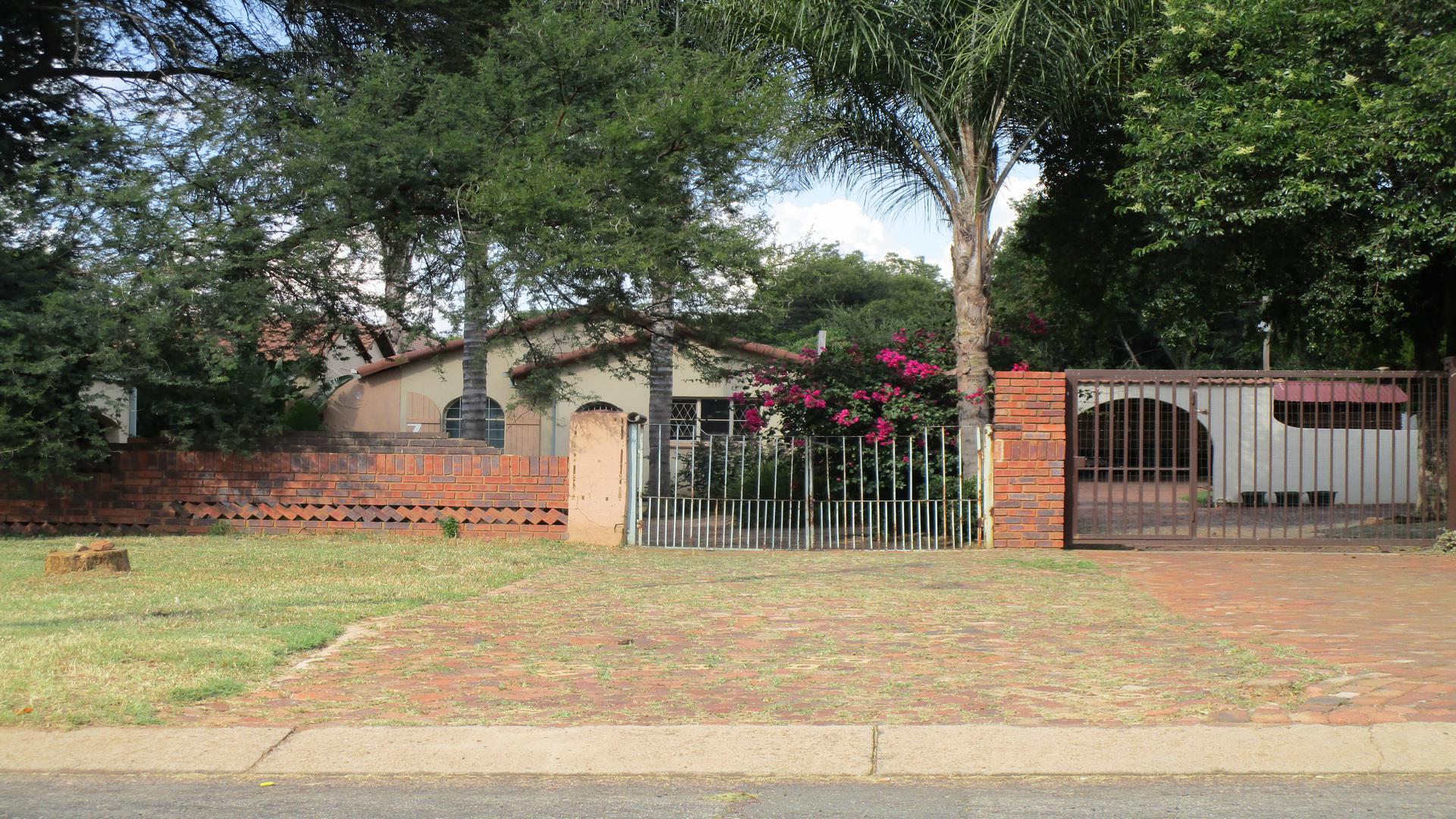Front View of property in Wingate Park