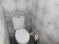 Bathroom 1 - 3 square meters of property in Randfontein