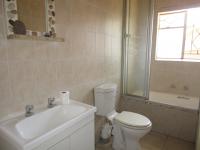 Bathroom 1 - 5 square meters of property in Rynfield