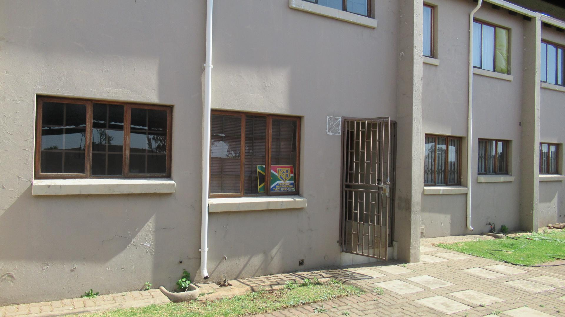 Front View of property in Bronkhorstspruit