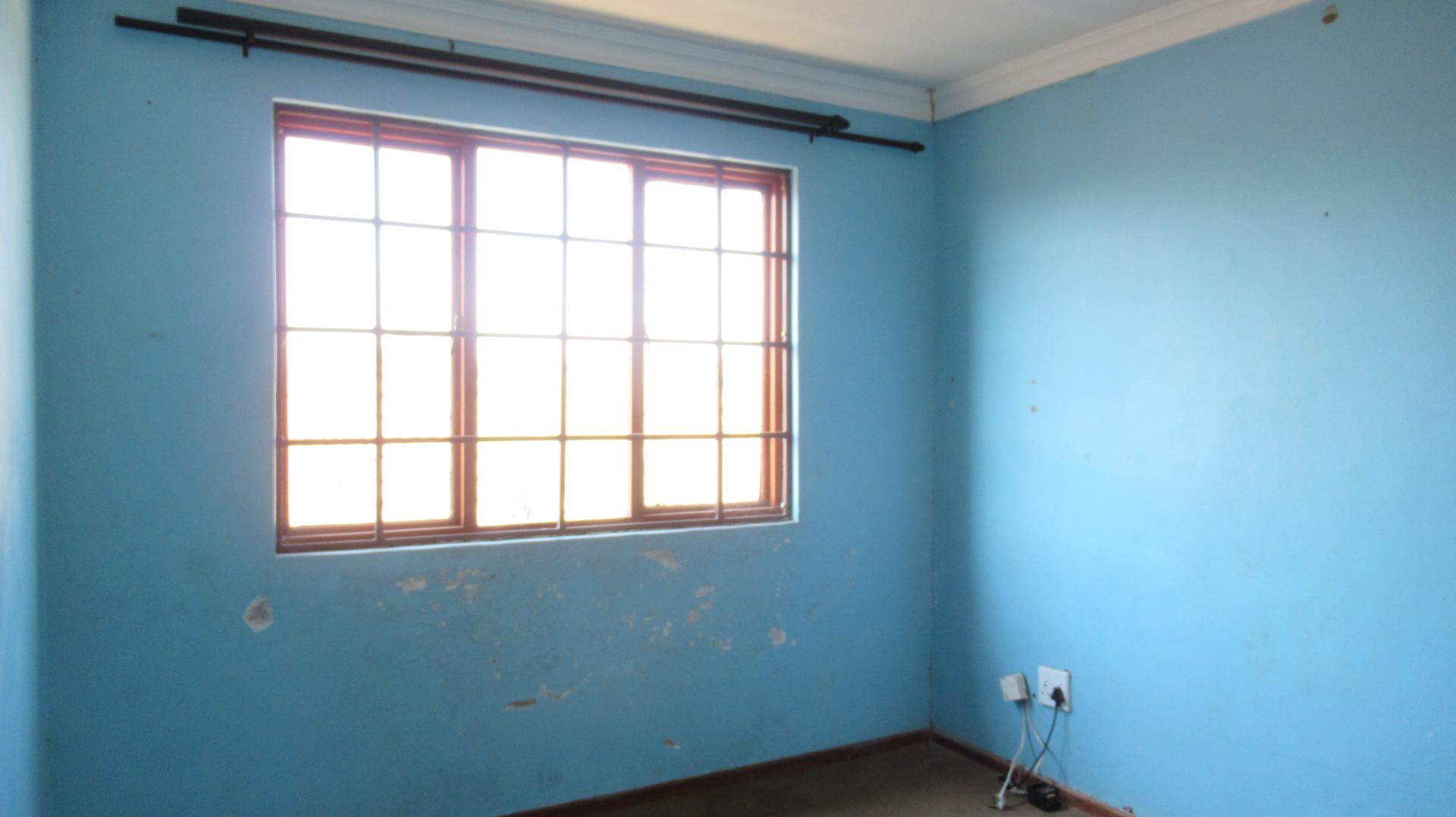 Bed Room 2 - 13 square meters of property in Bronkhorstspruit