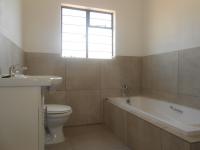 Main Bathroom - 5 square meters of property in Sharon Park