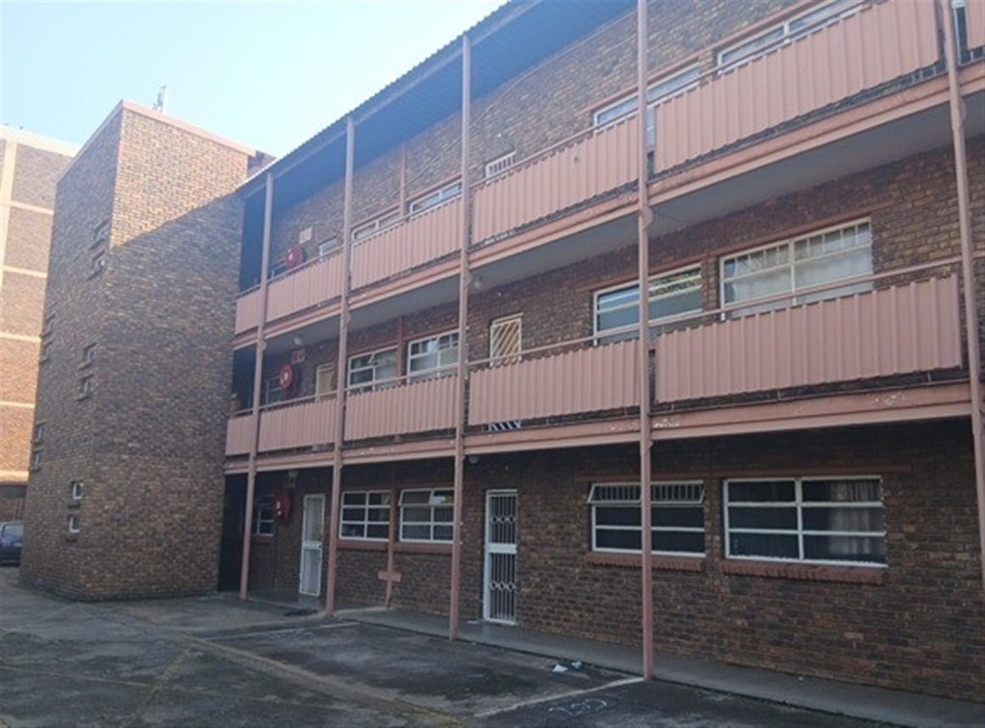 Front View of property in Wolmer