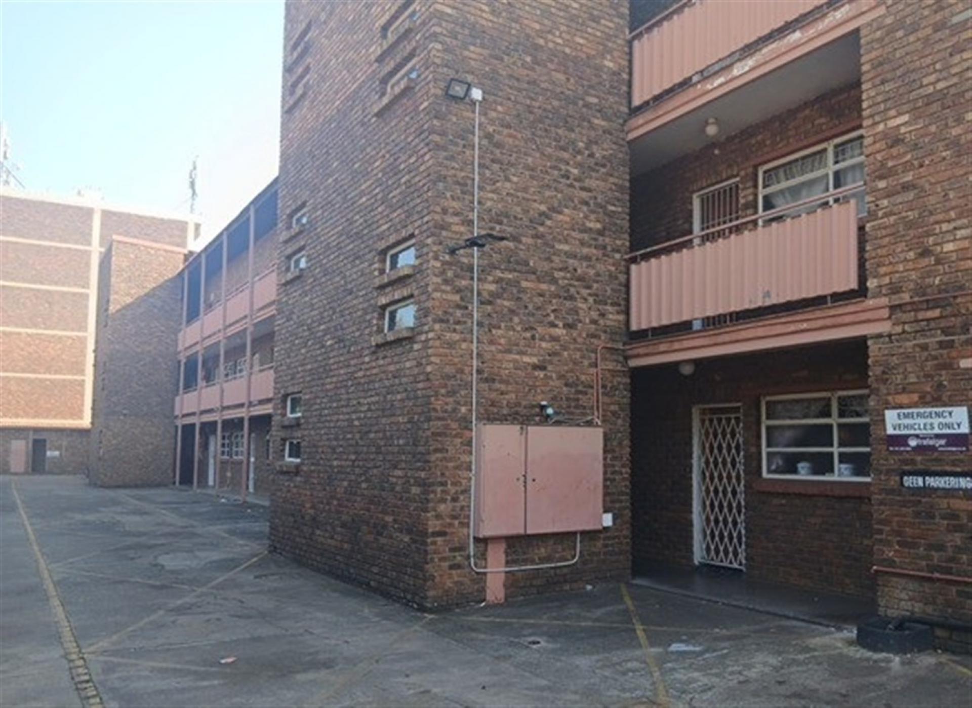 Front View of property in Wolmer