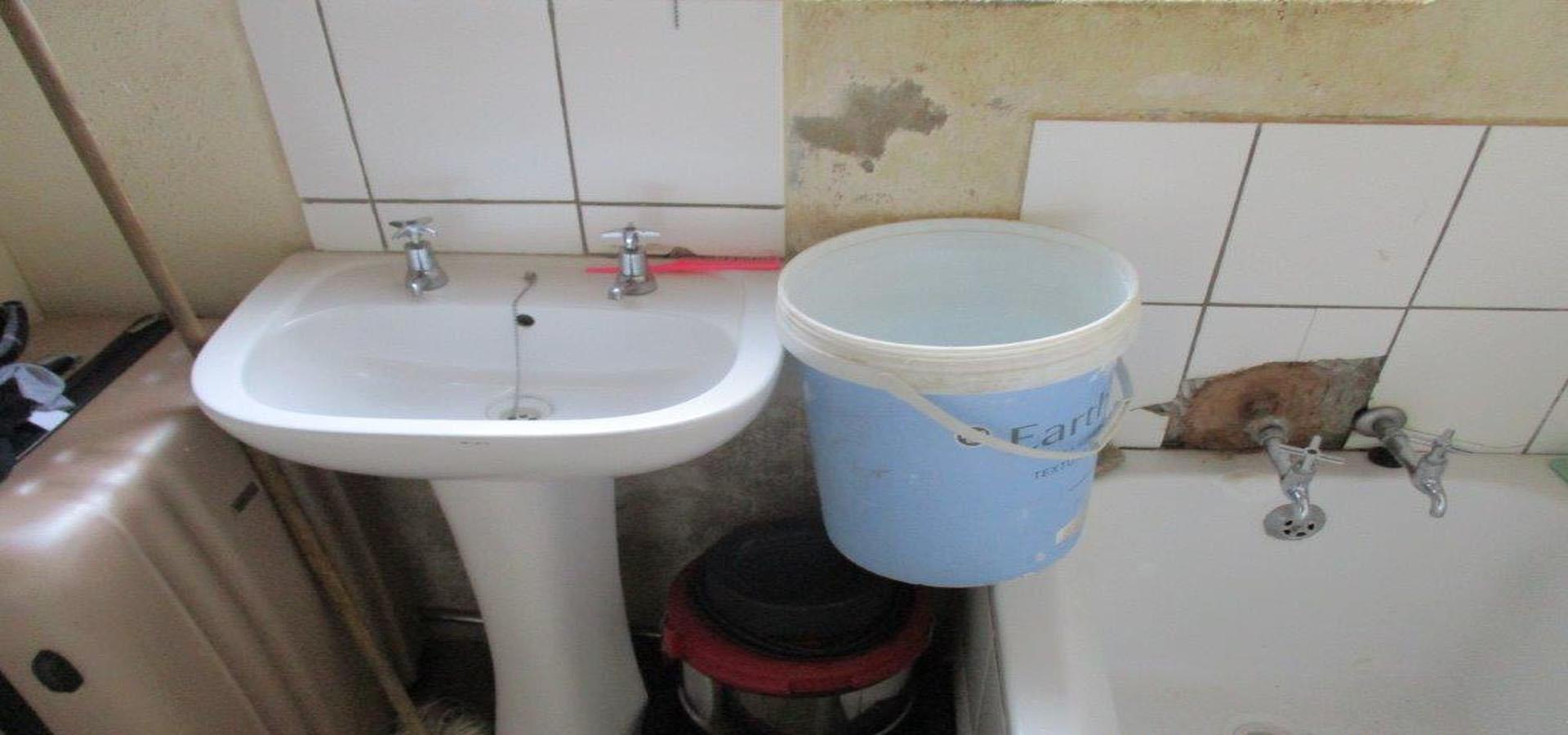 Bathroom 1 of property in Birch Acres