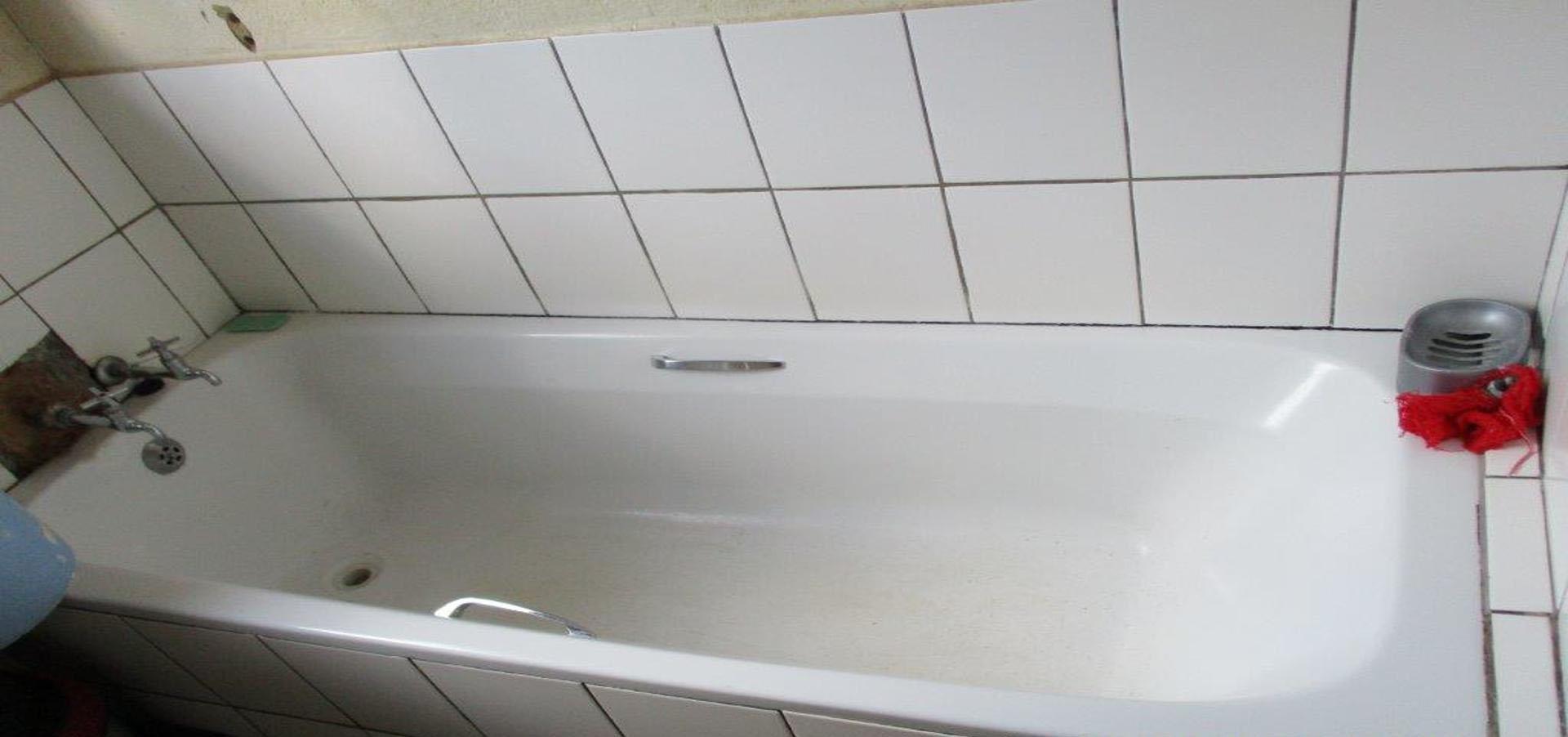Bathroom 1 of property in Birch Acres