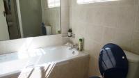 Bathroom 1 - 6 square meters of property in Walkers Fruit Farms SH