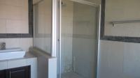 Main Bathroom - 11 square meters of property in Bartlett AH