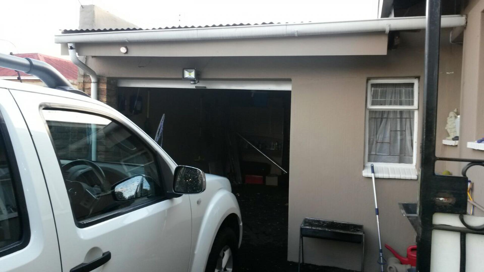 Front View of property in Vrededorp