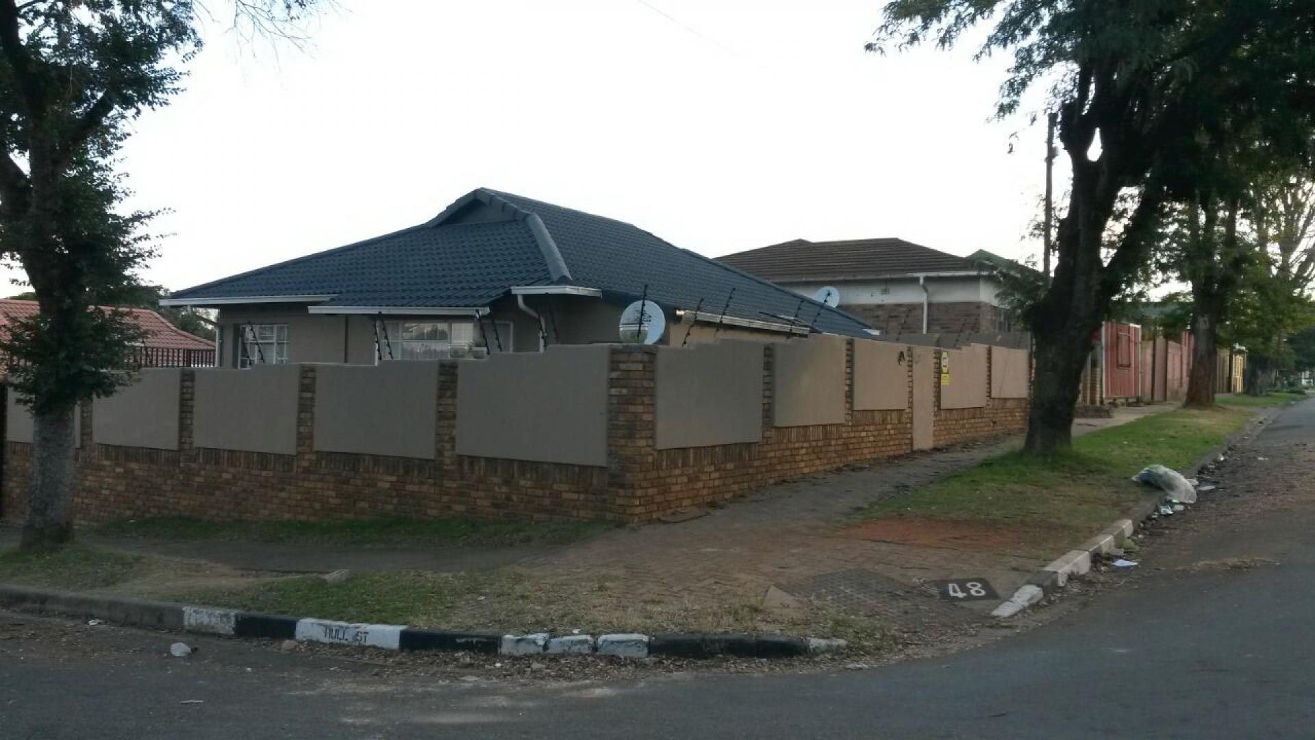 Front View of property in Vrededorp