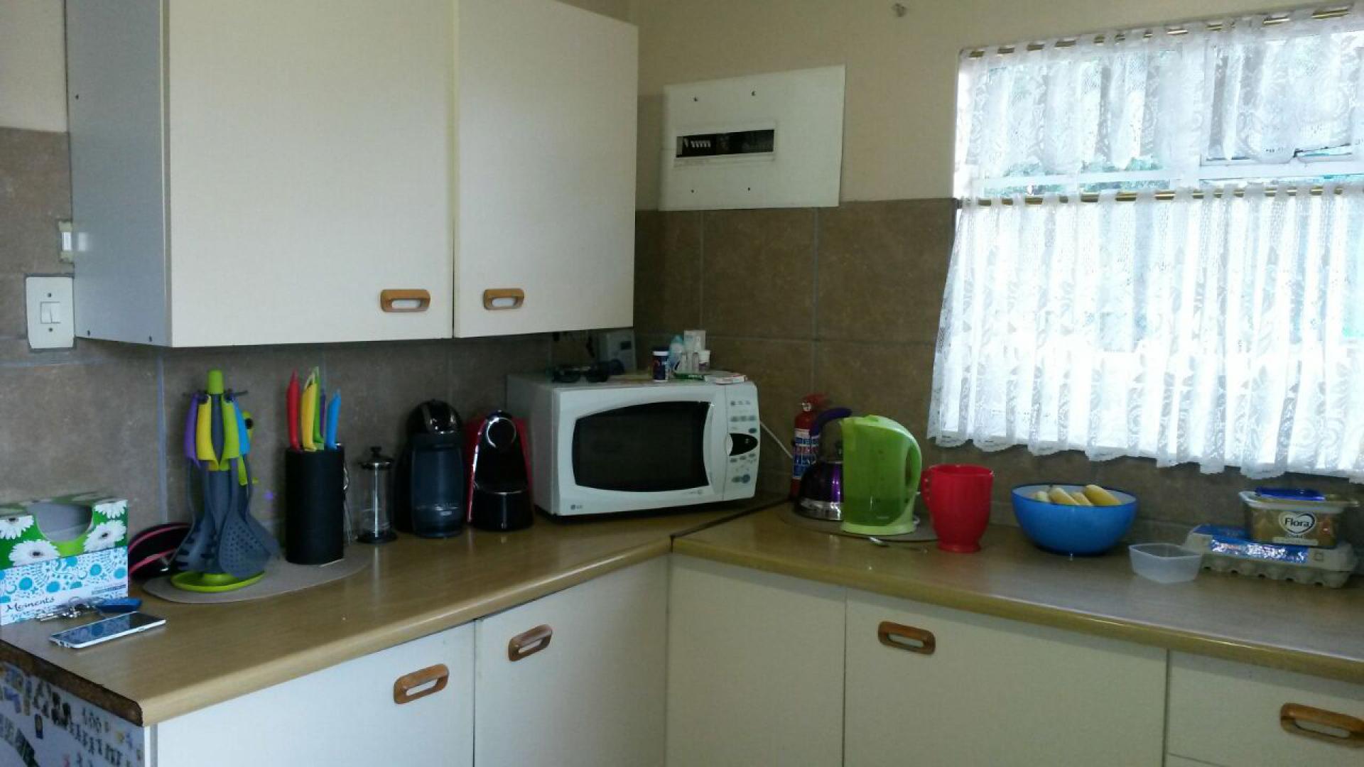 Kitchen - 11 square meters of property in Vrededorp