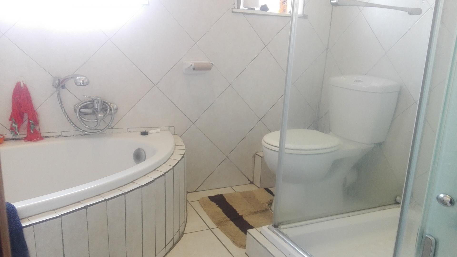 Main Bathroom of property in Vrededorp