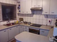 Kitchen - 10 square meters of property in 