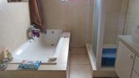 Main Bathroom - 7 square meters of property in Darling