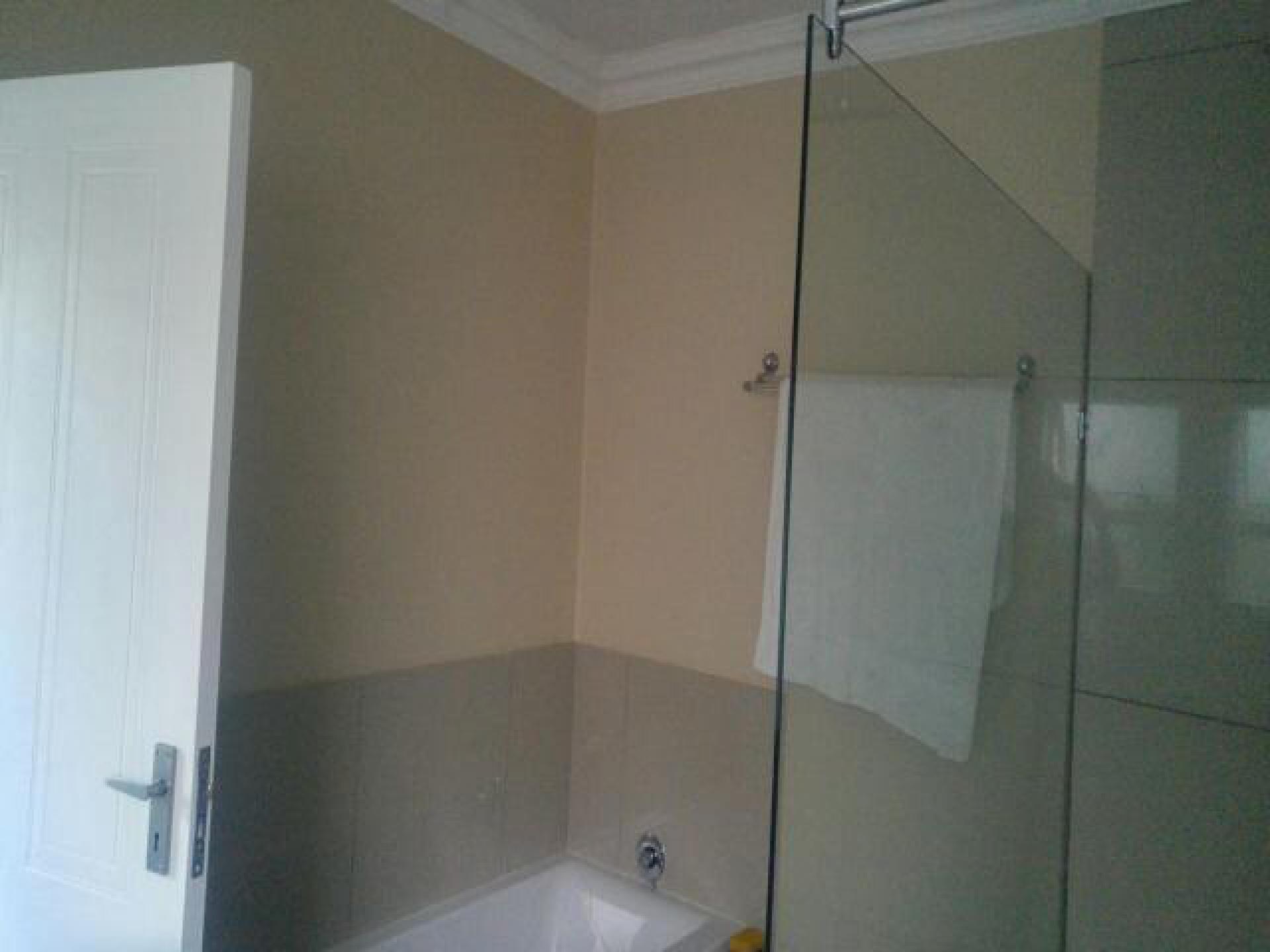 Main Bathroom of property in Sharon Park