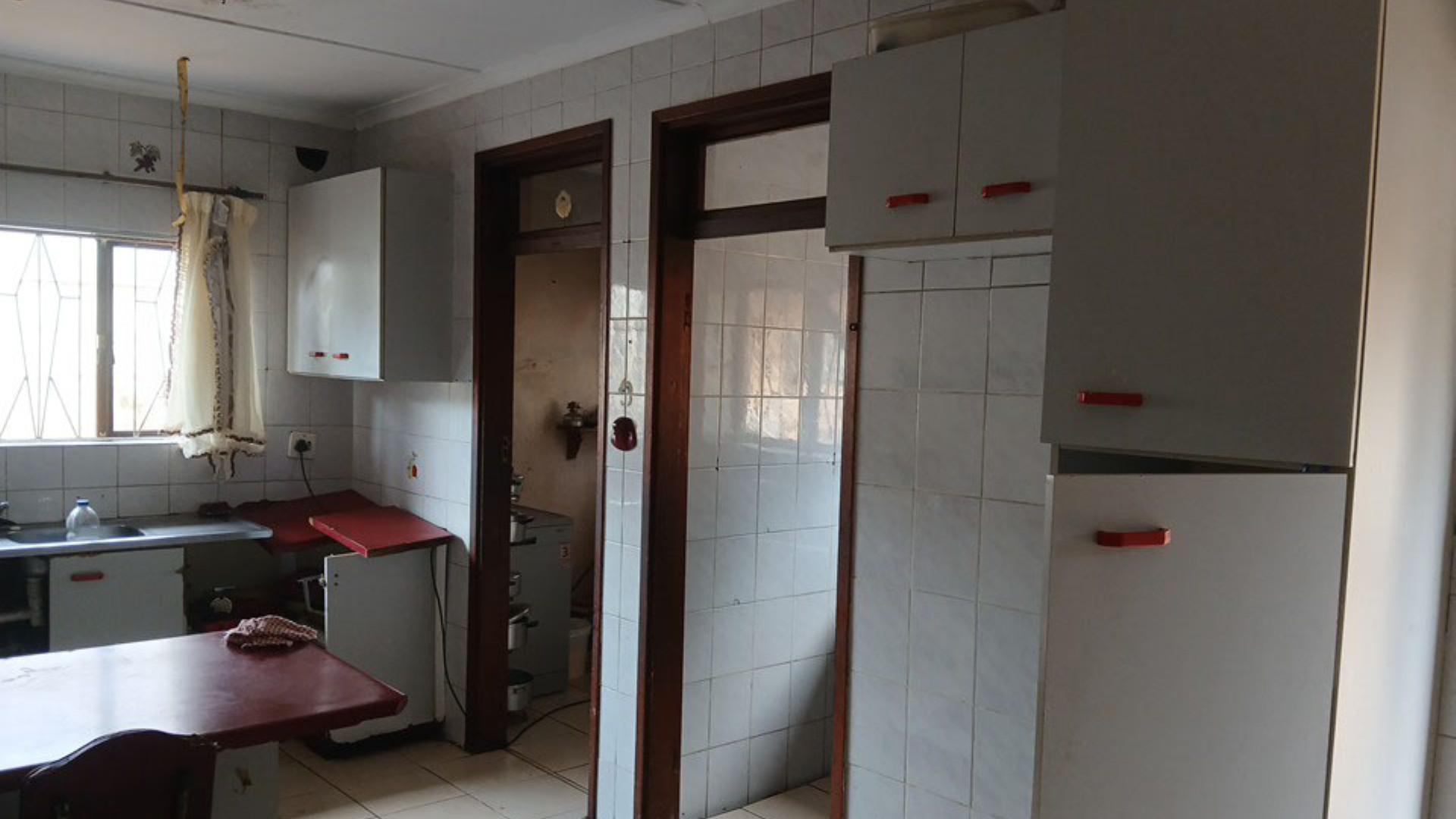 Kitchen of property in Isipingo Hills