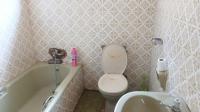 Bathroom 1 of property in Isipingo Hills