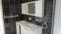 Main Bathroom - 10 square meters of property in St Helena Bay