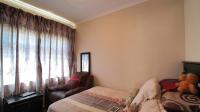 Bed Room 1 - 10 square meters of property in Tasbetpark