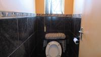 Guest Toilet - 2 square meters of property in Norwood (CPT)