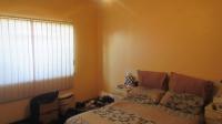 Main Bedroom - 14 square meters of property in Norwood (CPT)