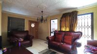 Lounges - 23 square meters of property in Tlhabane West