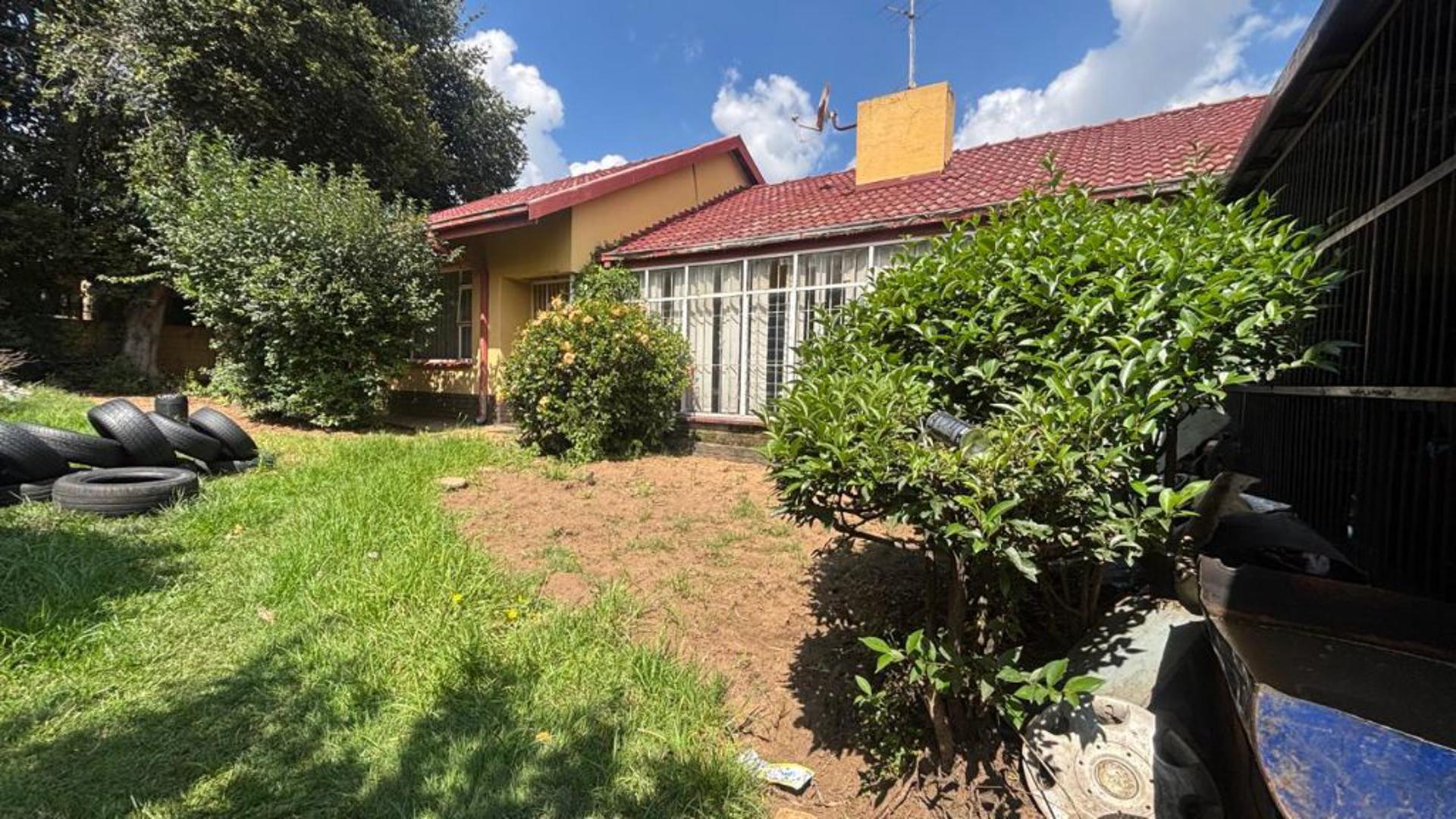 Front View of property in Johannesburg Central