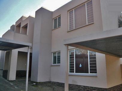 2 Bedroom Simplex for Sale For Sale in Midrand - Home Sell - MR18386