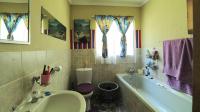 Bathroom 3+ - 28 square meters of property in Kromdraai