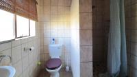 Bathroom 3+ - 28 square meters of property in Kromdraai