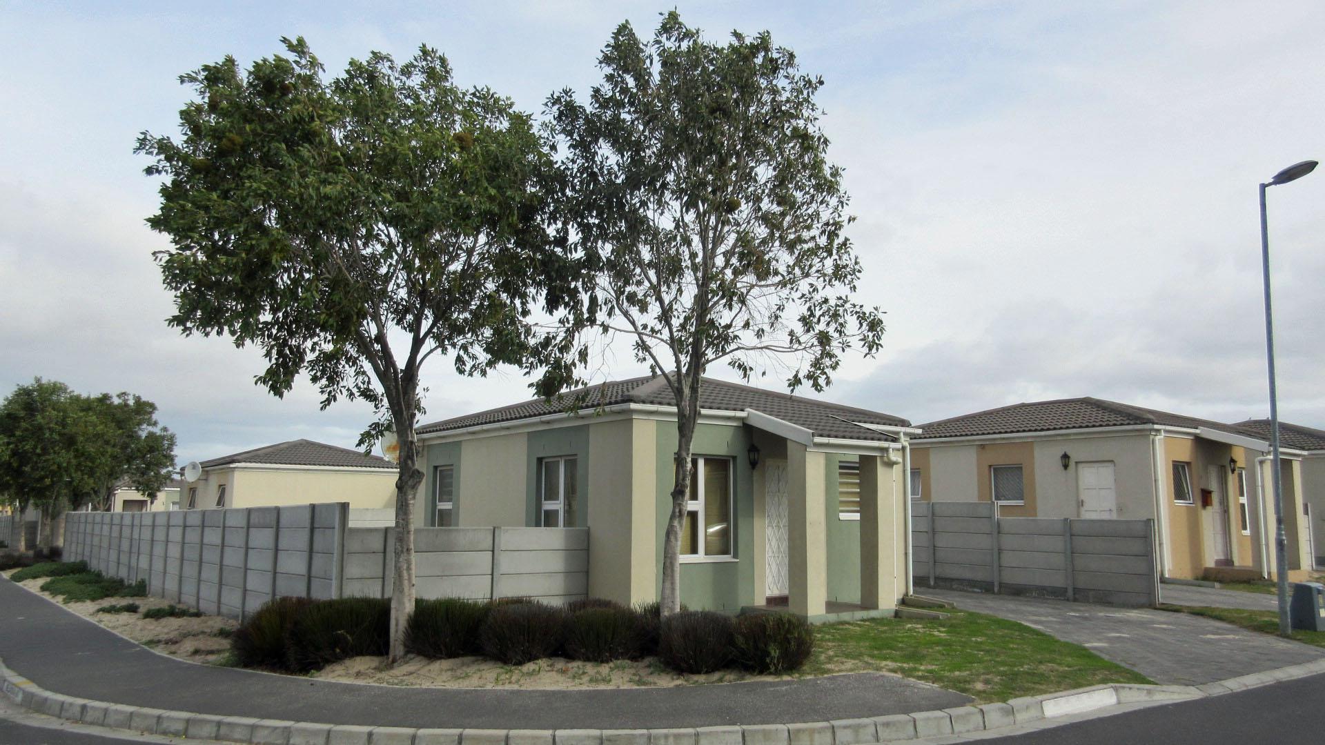 Front View of property in Blue Downs