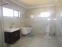 Bathroom 1 - 13 square meters of property in Vanderbijlpark
