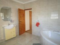 Bathroom 2 - 11 square meters of property in Vanderbijlpark